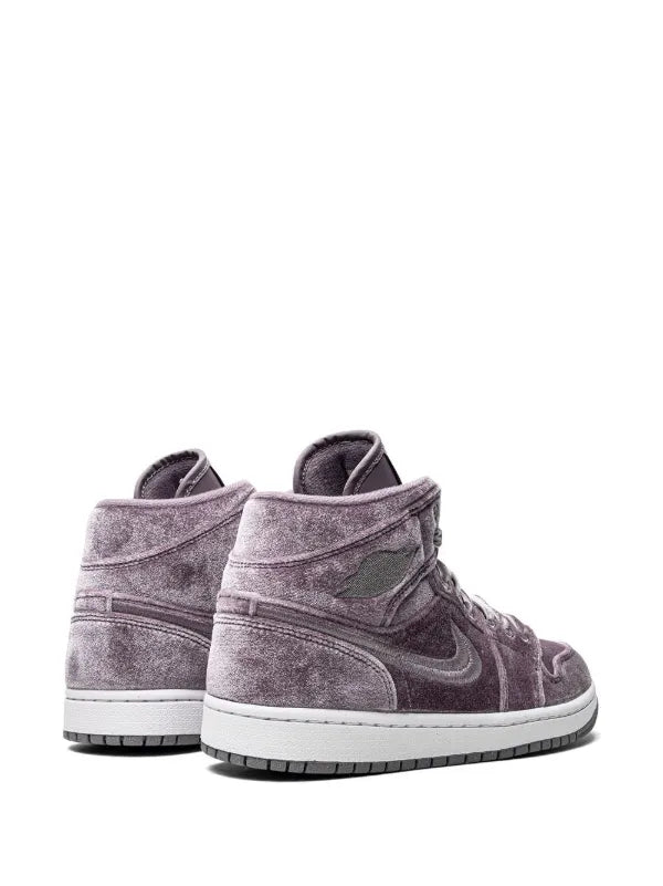 Tênis Nike Air Jordan Mid SE