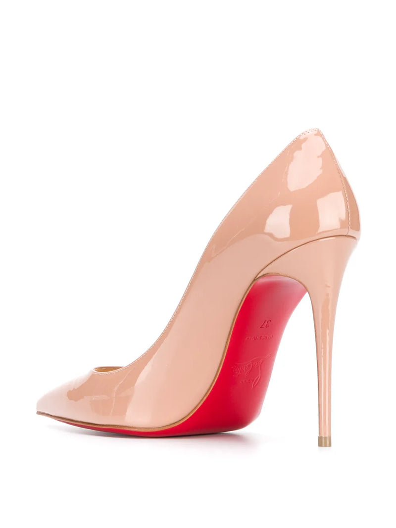 Scarpin Christian Louboutin com Salto Agulha