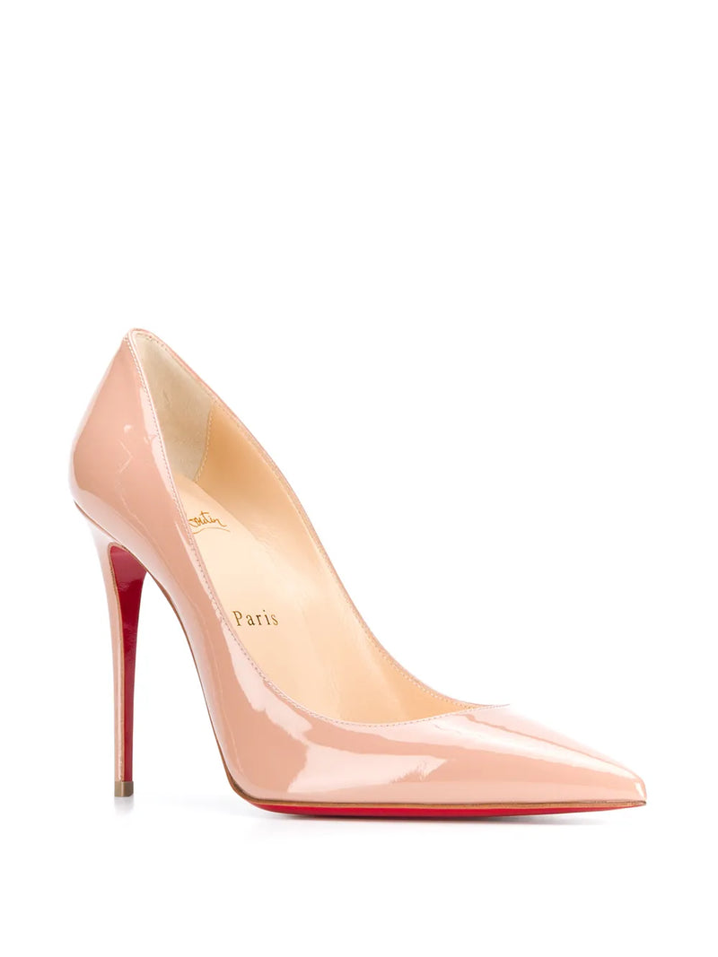 Scarpin Christian Louboutin com Salto Agulha